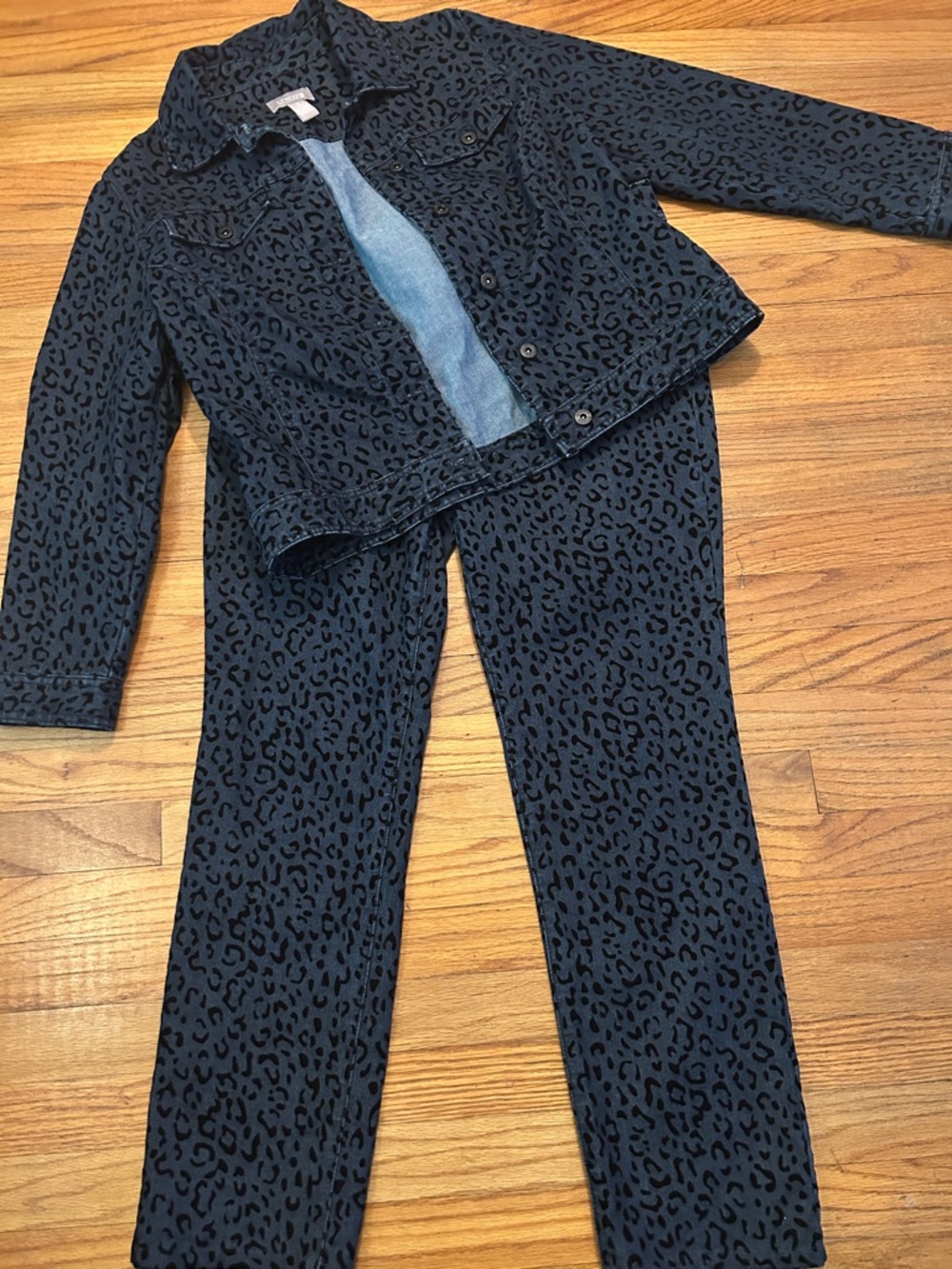 2 Pc Chico's Navy and Black Leopard-Print Denim Cropped Jacket and Pants SZ M